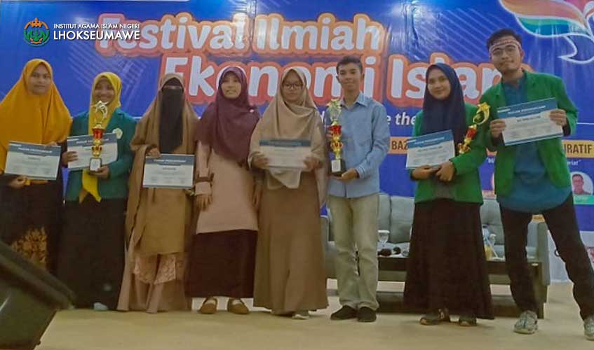 Mahasiswa Ekonomi Syariah Juara III Lomba Debat Ekonomi Islam