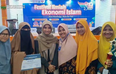 Mahasiswa Ekonomi Syariah Juara III Lomba Debat Ekonomi Islam